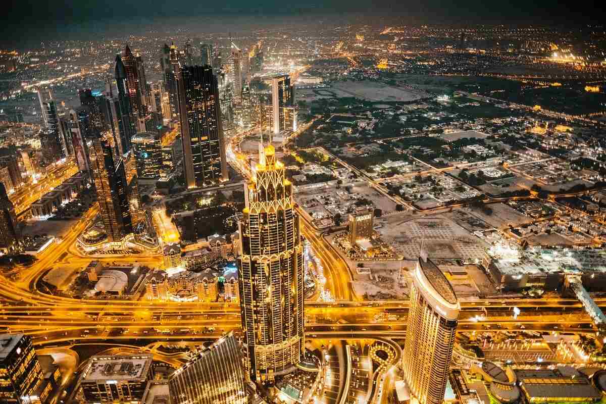 Night View of Dubai, Company Formation in UAE presented by SK Financial Services https://skfinancial.co